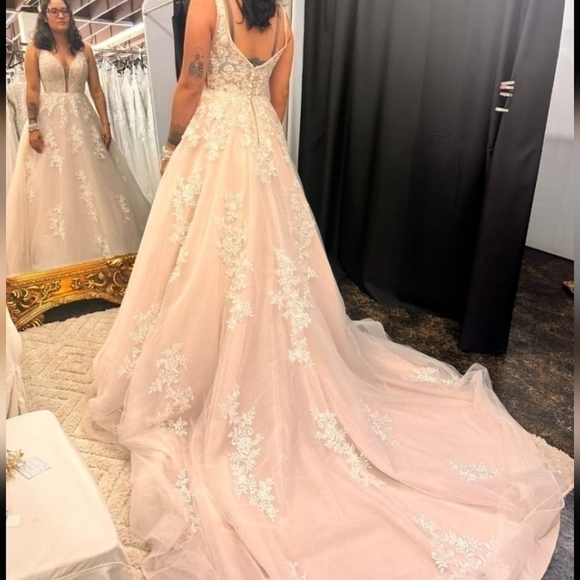 Maggie Sottero Leticia Lynette size 6 Wedding Dress Princess Style - Picture 3 of 12